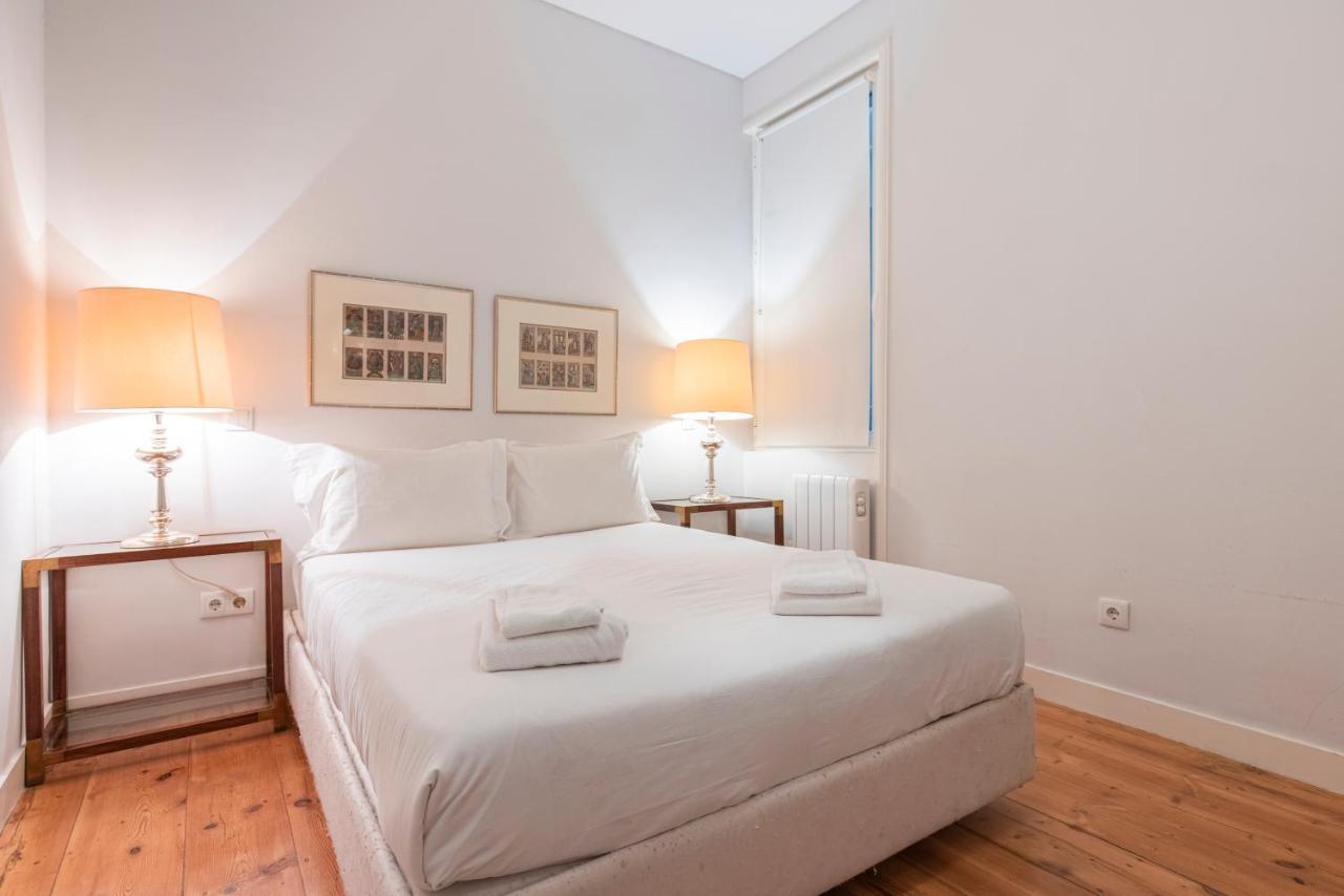 Castelo Design Aparment W/ Balcony & Super View By Lovelystay ลิสบอน ภายนอก รูปภาพ