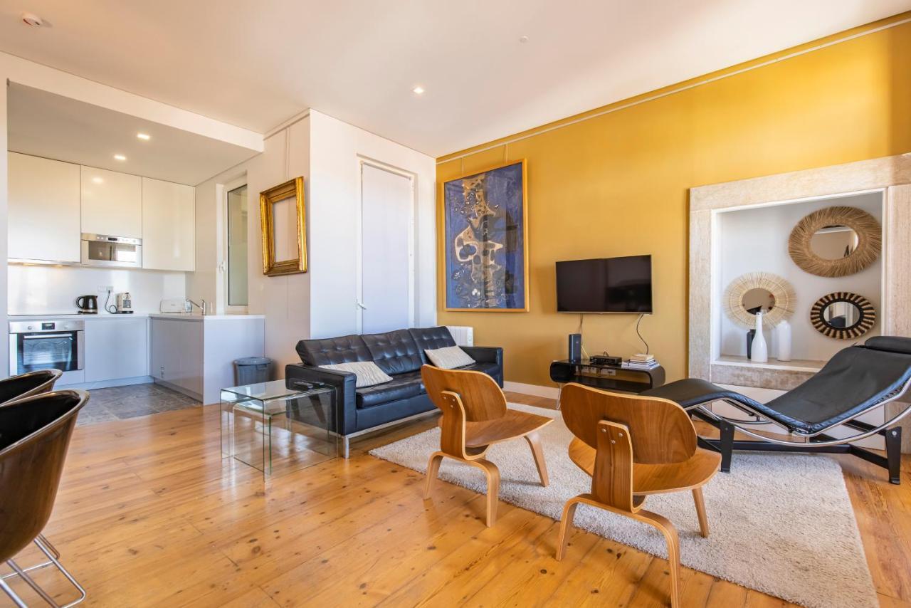 Castelo Design Aparment W/ Balcony & Super View By Lovelystay ลิสบอน ภายนอก รูปภาพ