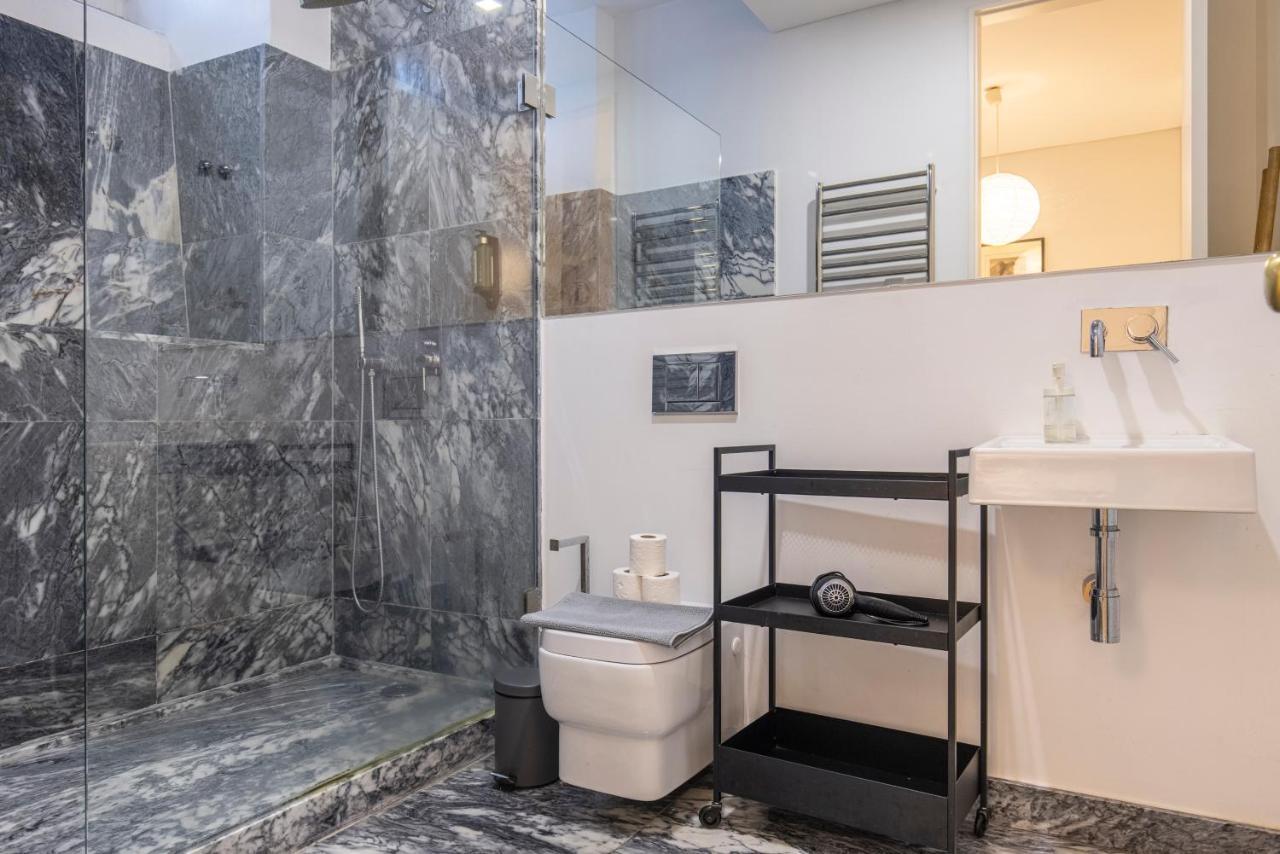 Castelo Design Aparment W/ Balcony & Super View By Lovelystay ลิสบอน ภายนอก รูปภาพ