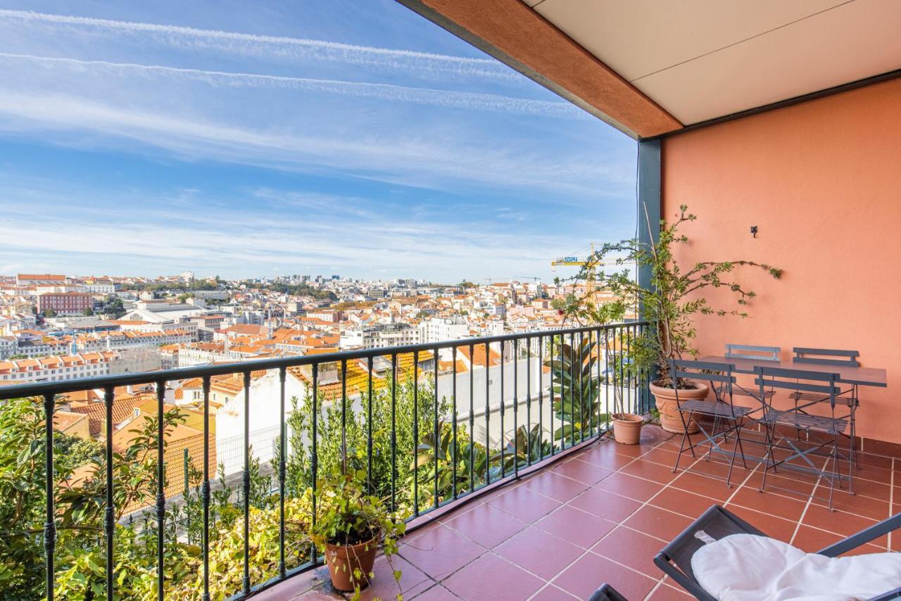 Castelo Design Aparment W/ Balcony & Super View By Lovelystay ลิสบอน ภายนอก รูปภาพ