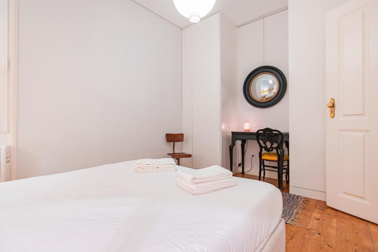 Castelo Design Aparment W/ Balcony & Super View By Lovelystay ลิสบอน ภายนอก รูปภาพ