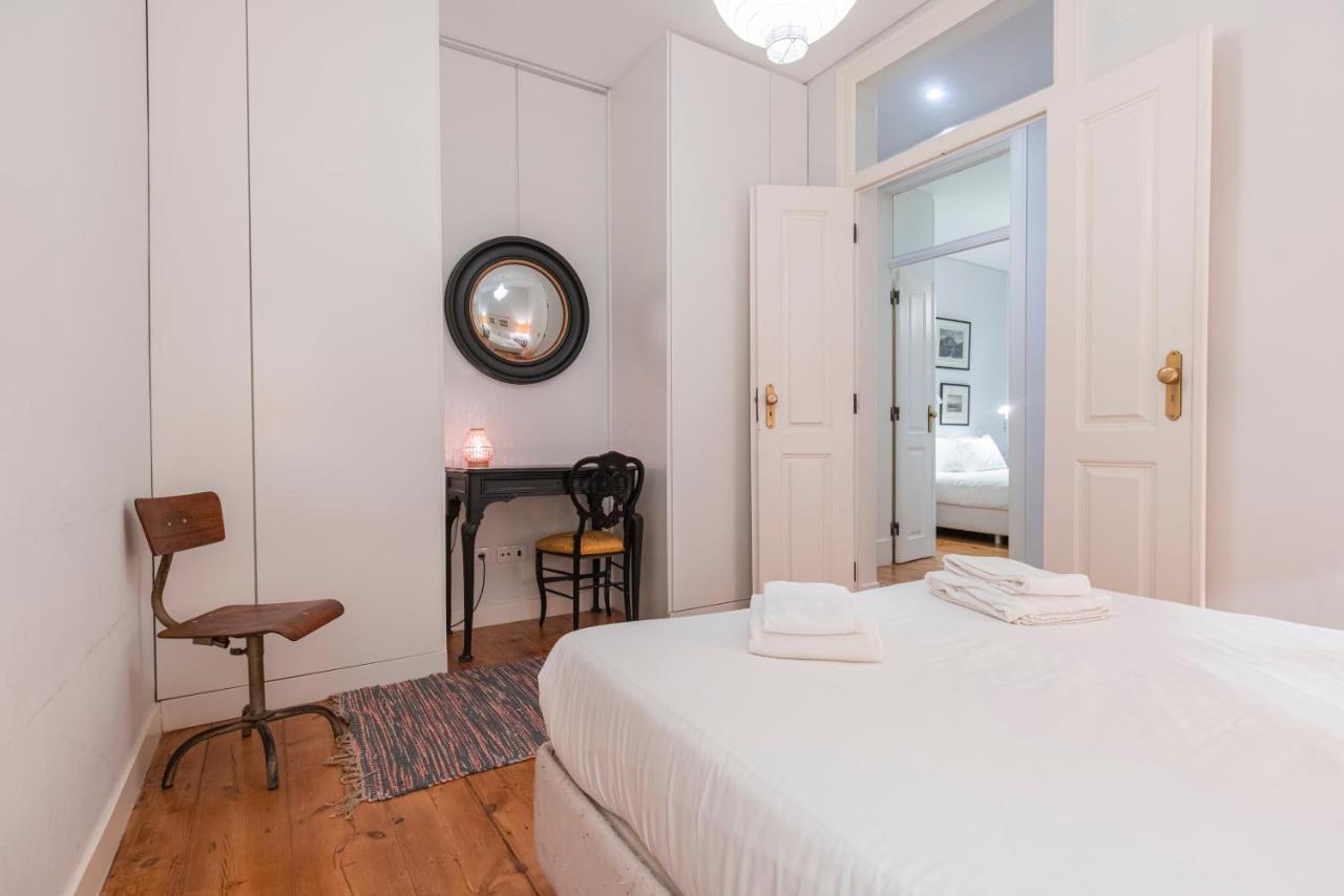 Castelo Design Aparment W/ Balcony & Super View By Lovelystay ลิสบอน ภายนอก รูปภาพ